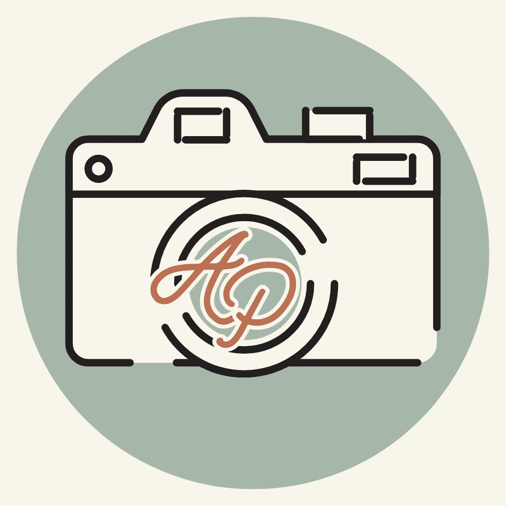 adeloraphotography.com